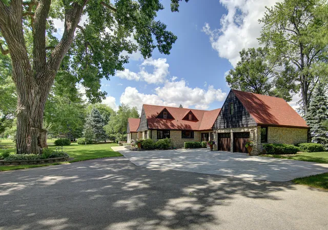 Photo 2 of Single family home for sale at 701 Hill Dr, Rock Falls, IL 61071 | MLS# 12694265 | Listing updated on 2026-09-05