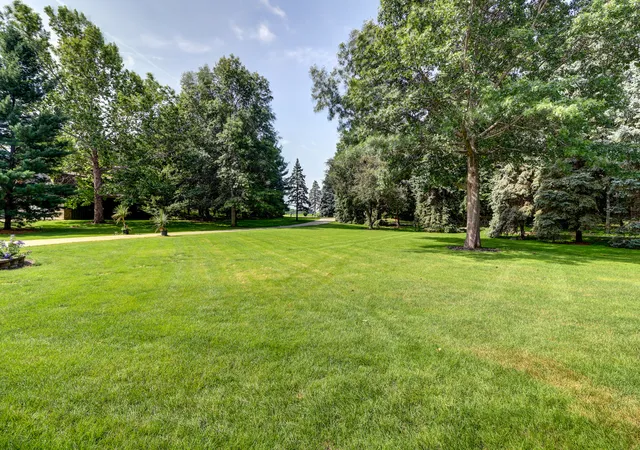 Photo 3 of Single family home for sale at 701 Hill Dr, Rock Falls, IL 61071 | MLS# 12694265 | Listing updated on 2026-09-05