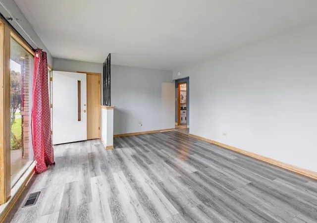 3rd image of 16446 Emerald Ave, Harvey, IL 60426 | MLS# 12694281