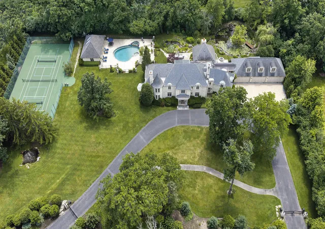 3rd image of 2311 Burr Oak, Northfield, IL 60093 | MLS# 12694307