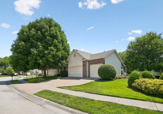 Homes for sale in Moline, IL | 3506 72nd St, Moline, IL 61265