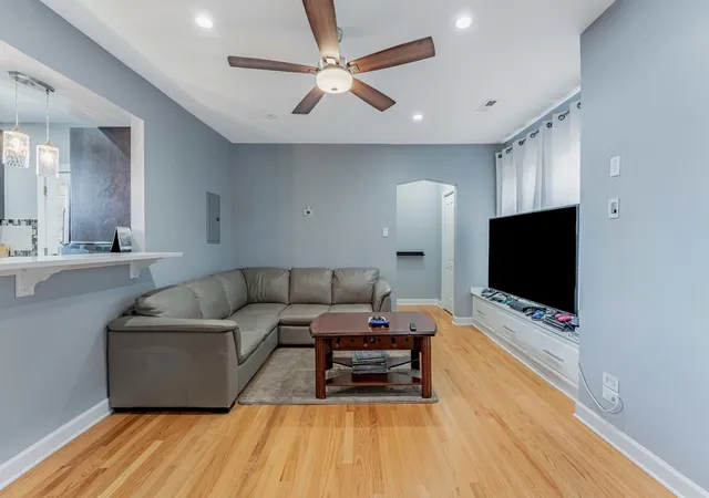 Listing Photo 4 - Condo for sale in building located at 5717 N Kimball Ave, Chicago, IL 60659 - Unit #2N