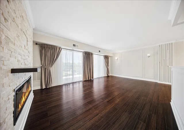 Homes for sale in Arlington Heights, IL | 1515 E Central Rd #420C, Arlington Heights, IL 60005 | MLS# 12694352