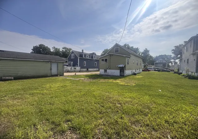 3rd image of 14035 S Green Bay, Burnham, IL 60633 | MLS# 12694361