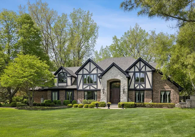 Photo 2 of Single family home for sale at 2455 Persimmon Dr, St. Charles, IL 60174 | MLS# 12694368 | Listing updated on 2026-08-06