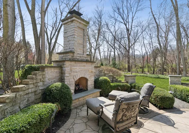 Photo 4 of Single family home for sale at 2455 Persimmon Dr, St. Charles, IL 60174 | MLS# 12694368 | Listing updated on 2026-10-20