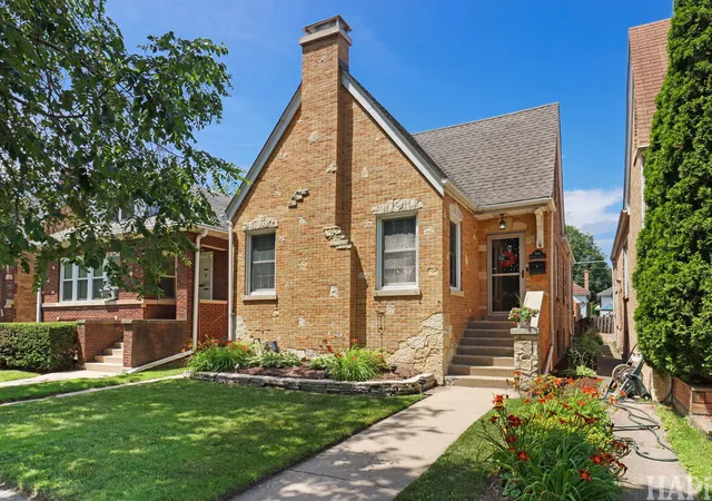 Photo 1 of Single family home for sale at 7846 Kenneth Ave, Skokie, IL 60076 | MLS# 12694371 | Listing updated on 2026-10-05