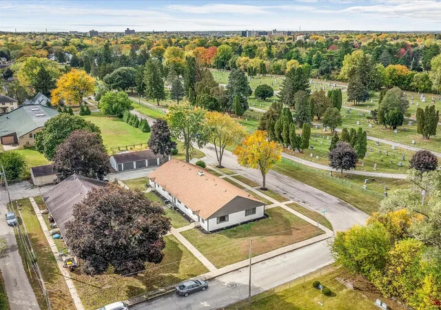 47th image of 820 Cottage Grove Ave, Rockford, IL 61103 | MLS# 12694372