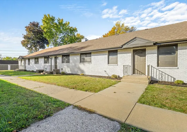 5th image of 820 Cottage Grove Ave, Rockford, IL 61103 | MLS# 12694372