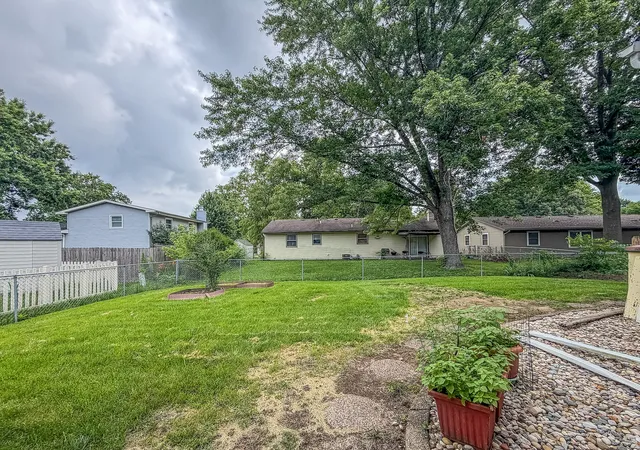 Homes for sale in Champaign, IL | 2314 Mulberry Ct, Champaign, IL 61821 | MLS# 12694384