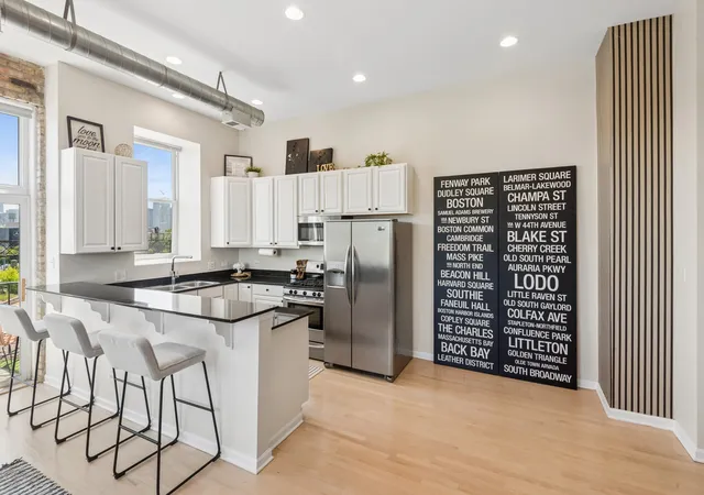 4th image of 949 N Willard Ct, Chicago, IL 60622