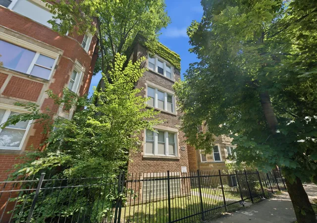 Homes for sale in Chicago, IL | 7741 S Yates Blvd, Chicago, IL 60649 | MLS# 12694421