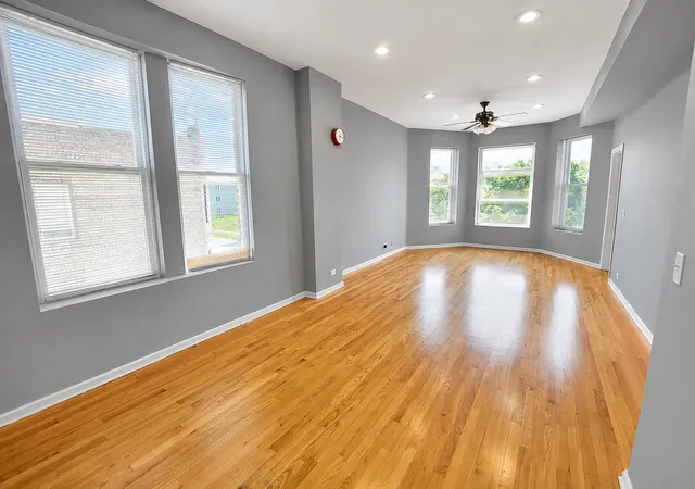 3rd image of 3130 W Polk St, Chicago, IL 60612 | MLS# 12694432