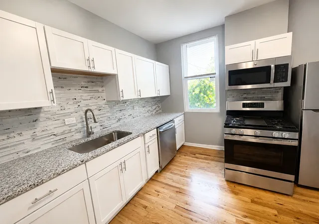 4th image of 3130 W Polk St, Chicago, IL 60612 | MLS# 12694432