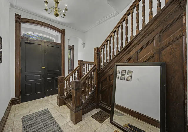 Listing Photo 5 - Condo for sale in building located at 700 S Oakley Blvd, Chicago, IL 60612