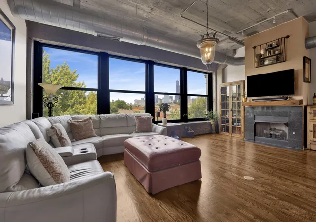 2nd image of 1033 W 14Th Pl #318, Chicago, IL 60608 | MLS# 12694455