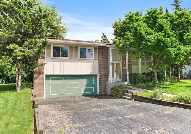image of 2825 Grissom Ct, Woodridge, IL 60517 | MLS# 12694464