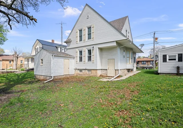 Homes for sale in Morrison, IL | 505 E Main St, Morrison, IL 61270 | MLS# 12694466