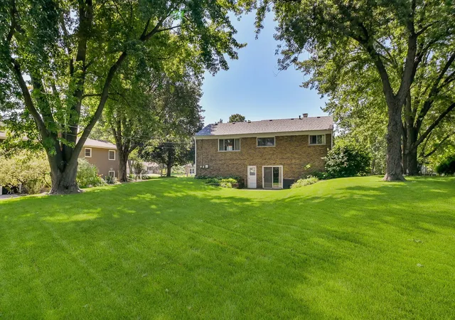 Homes for sale in Batavia, IL | 1251 Trillium Ct, Batavia, IL 60510 | MLS# 12694474