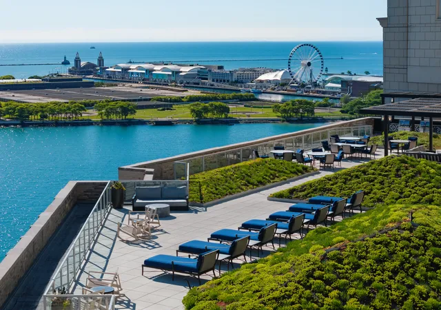 2nd image of 850 N Lake Shore Dr, Chicago, IL 60611