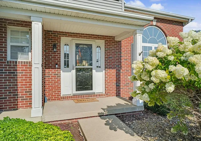 5th image of 2101 Talans Dr, Champaign, IL 61822 | MLS# 12694516