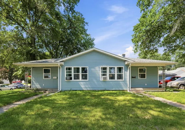 1st image of 2018 W Central Park Ave, Davenport, IA 52804 | MLS# 12694531