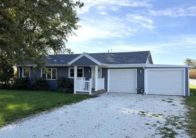 Photo 1 of Single family home for sale at 5538 W 1000 North Rd, Kankakee, IL 60901 | MLS# 12694557 | Listing updated on 2026-10-09