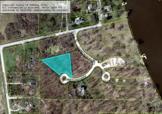 3rd image of 1302 Autumn Ridge Ct, Crystal Lake, IL 60014 | MLS# 12694559