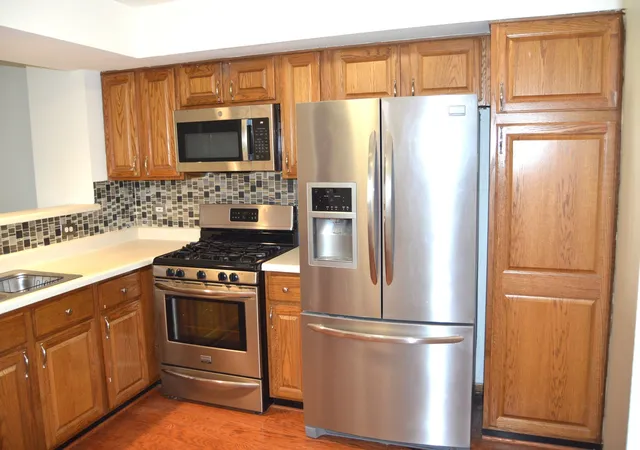 Photo 3 of Townhouse for sale at 1609 Orchard Ave, Schaumburg, IL 60193 | MLS# 12694562 | Listing updated on 2026-07-28
