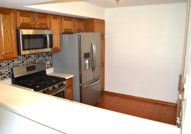 Photo 4 of Townhouse for sale at 1609 Orchard Ave, Schaumburg, IL 60193 | MLS# 12694562 | Listing updated on 2026-07-28