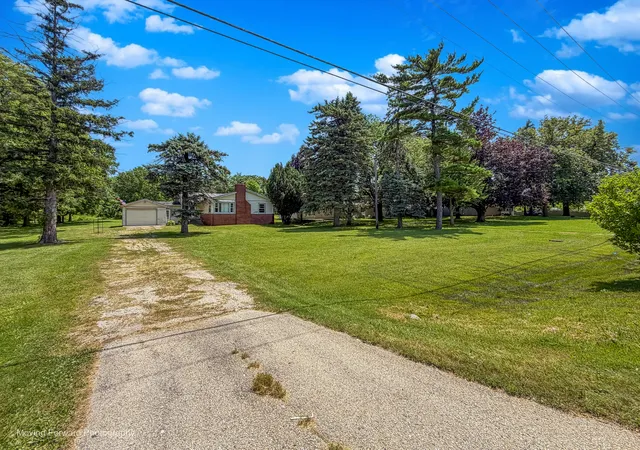 Photo 1 of Single family home for sale at 7s151 N Eola Rd, Aurora, IL 60502 | MLS# 12694603 | Listing updated on 2026-08-17