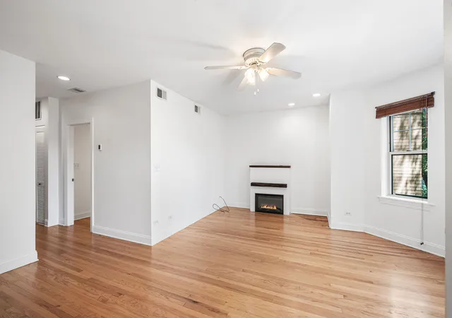 Homes for sale in Chicago, IL | 6452 N Bell Ave #3, Chicago, IL 60645 | MLS# 12694606