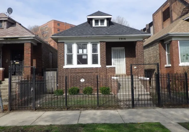 Photo 1 of Single family home for sale at 7916 S E End Ave, Chicago, IL 60617 | MLS# 12694669 | Listing updated on 2026-10-04