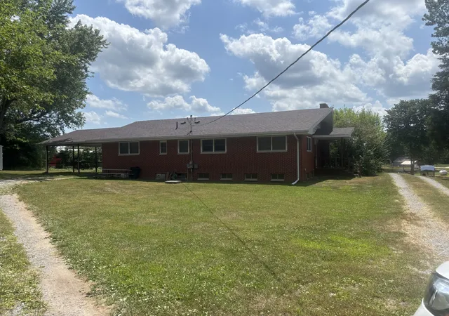 3rd image of 1805 Marion St, Carterville, IL 62918 | MLS# 12694681