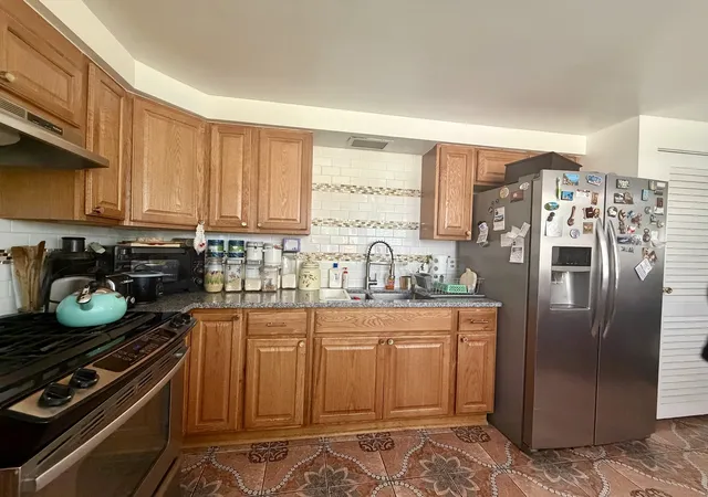 Homes for sale in Zion, IL | 2210 Hermon Ave, Zion, IL 60099 | MLS# 12694688