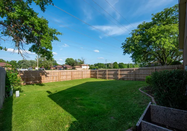 33rd image of 1960 185th St, Lansing, IL 60438 | MLS# 12694692