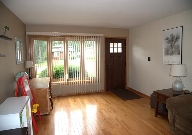 3rd image of 14230 Keeler Ave, Crestwood, IL 60418 | MLS# 12694708