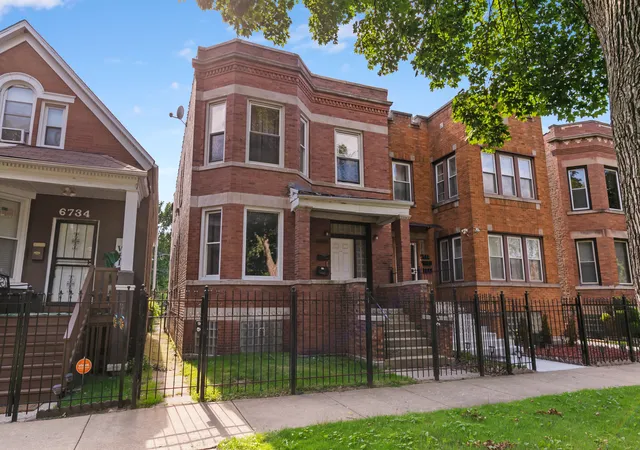 Homes for sale in Chicago, IL | 6732 S Michigan Ave, Chicago, IL 60637 | MLS# 12694724
