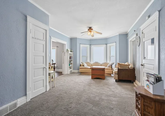 4th image of 815 Oneida St, Joliet, IL 60435 | MLS# 12694739
