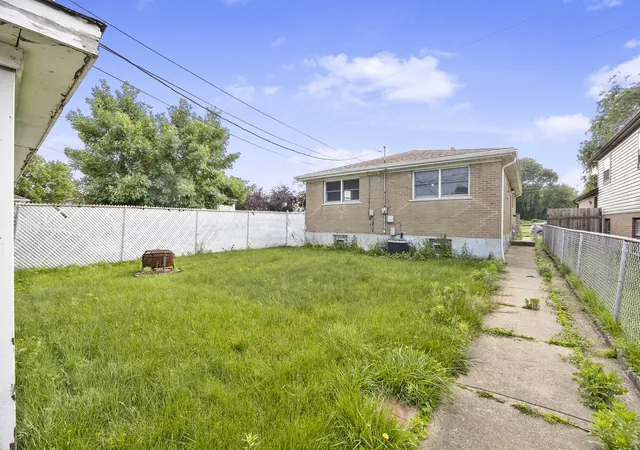 Homes for sale in Chicago, IL | 13157 S Green Bay Ave, Chicago, IL 60633 | MLS# 12694754
