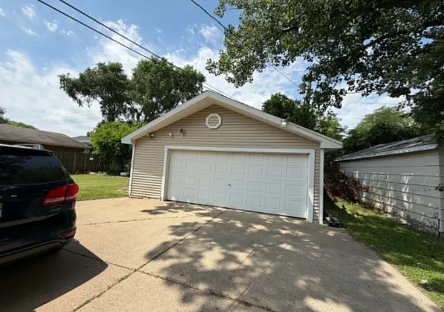 Homes for sale in Waukegan, IL | 2444 Linden Ave, Waukegan, IL 60087 | MLS# 12694779