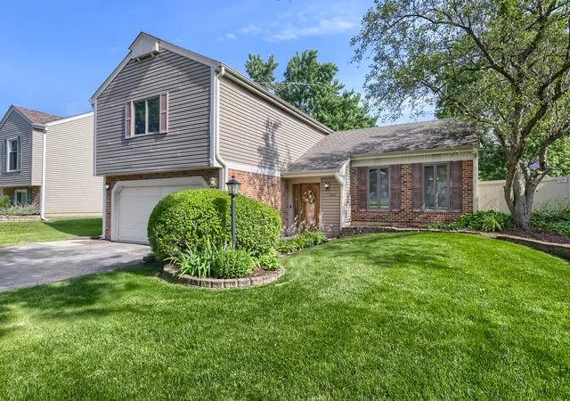 Homes for sale in Bartlett, IL | 271 Hill Ave, Bartlett, IL 60103 | MLS# 12694780