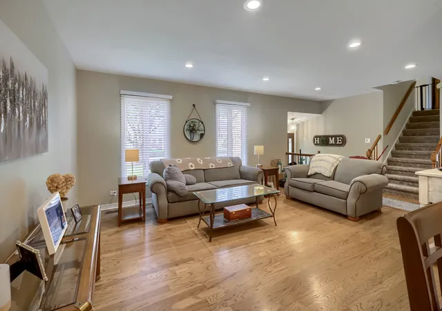 Homes for sale in Bartlett, IL | 271 Hill Ave, Bartlett, IL 60103 | MLS# 12694780