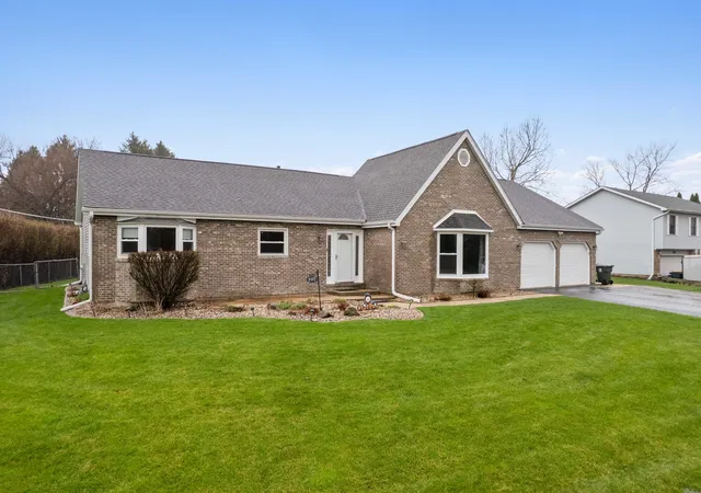 2nd image of 537 Erma Dr, Lake Holiday, IL 60552 | MLS# 12694803
