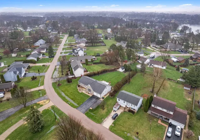 5th image of 537 Erma Dr, Lake Holiday, IL 60552 | MLS# 12694803