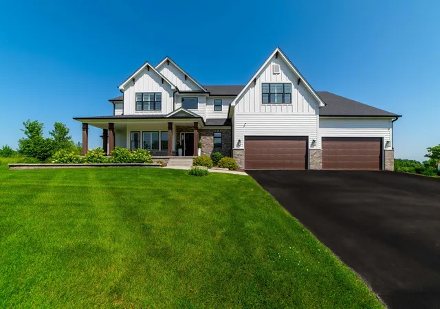 Homes for sale in Oswego, IL | 4720 Waa Kee Sha Dr, Oswego, IL 60543 | MLS# 12694808