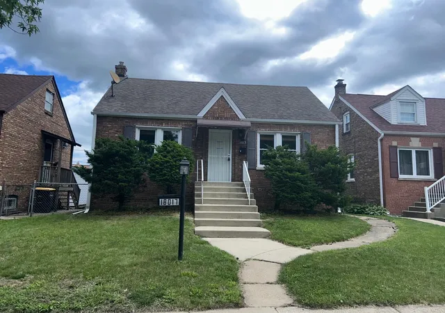 image of 18017 Oakwood Ave, Lansing, IL 60438 | MLS# 12694851