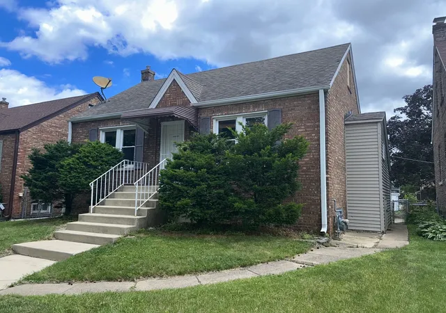 image of 18017 Oakwood Ave, Lansing, IL 60438 | MLS# 12694851