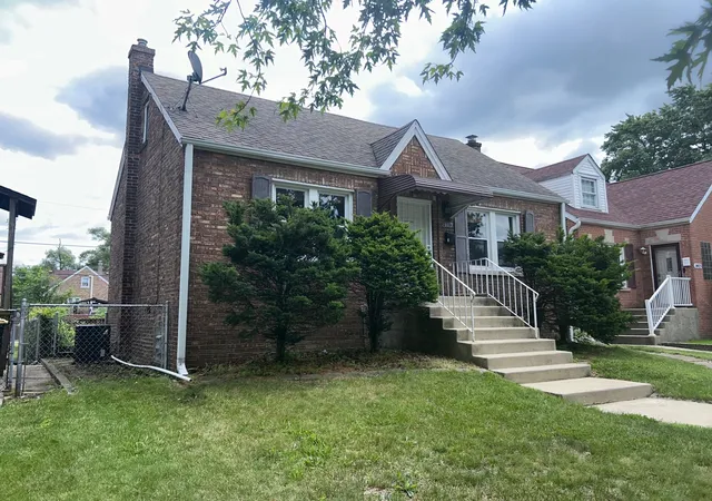 image of 18017 Oakwood Ave, Lansing, IL 60438 | MLS# 12694851
