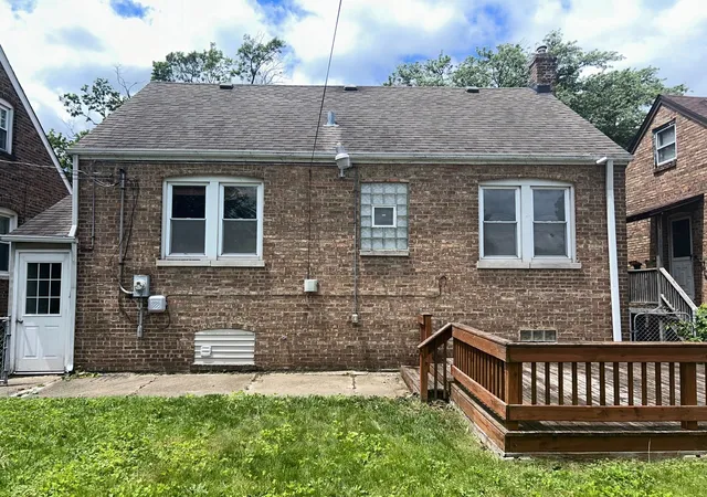 image of 18017 Oakwood Ave, Lansing, IL 60438 | MLS# 12694851